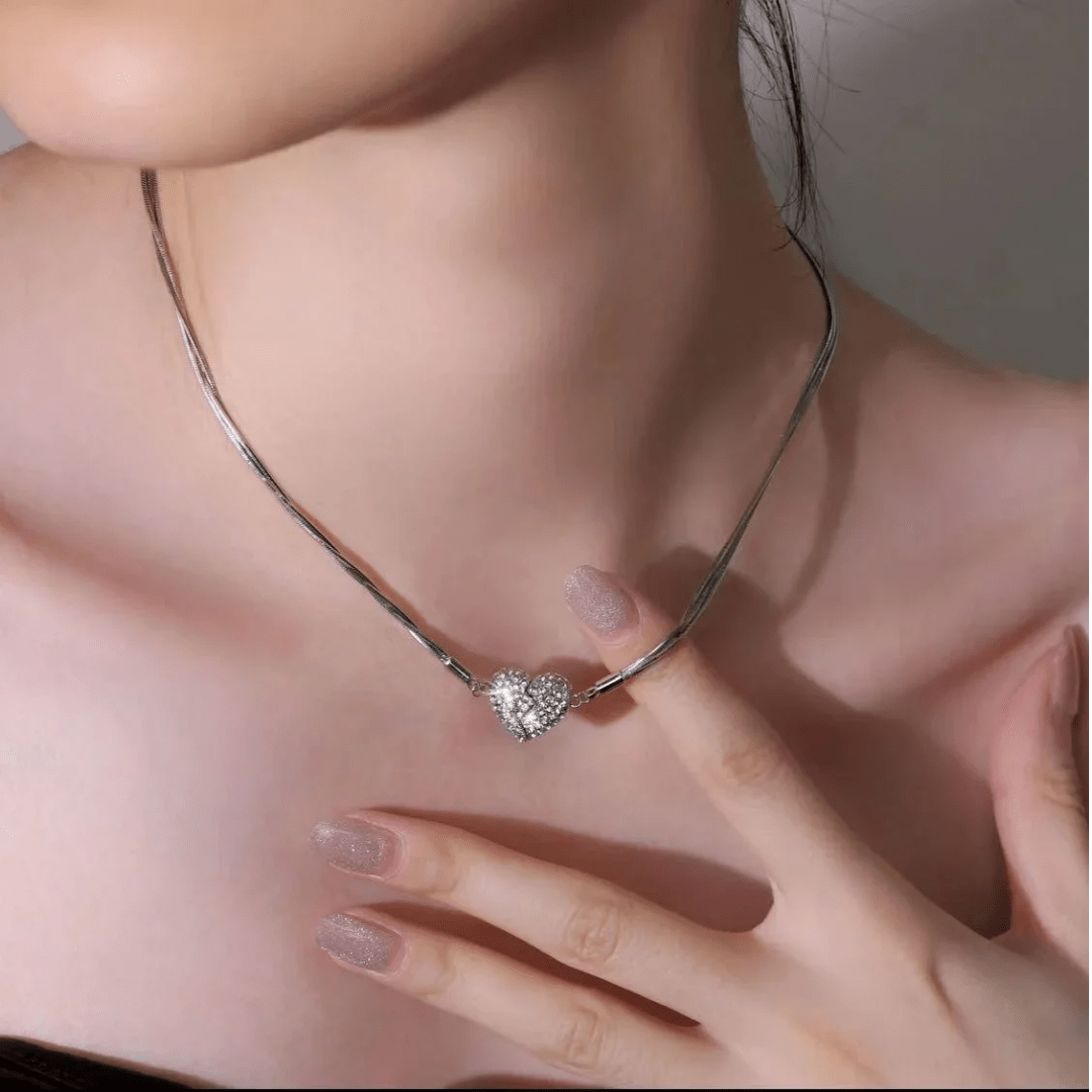 Collar de Corazon Magnético con Zirconias - Muy Moderna Uruguay