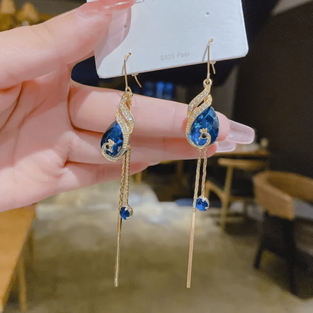 Caravanas Enchapadas En Oro 18K - Pavo Real Con Cristal Azul - Muy Moderna Uruguay