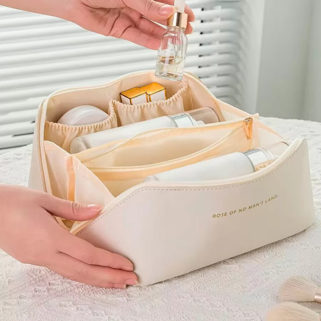 Neceser de Cuero Sintetico Con Varios Compartimentos