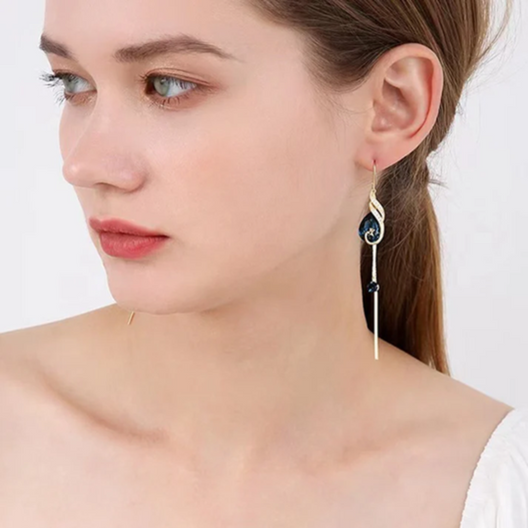 Caravanas Enchapadas En Oro 18K - Pavo Real Con Cristal Azul