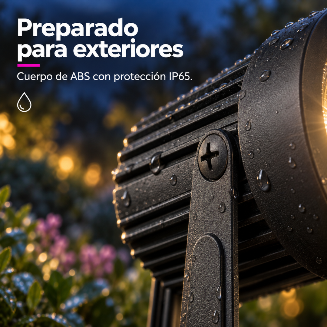 Set de 4 Focos LED Solares Orientables para Jardín