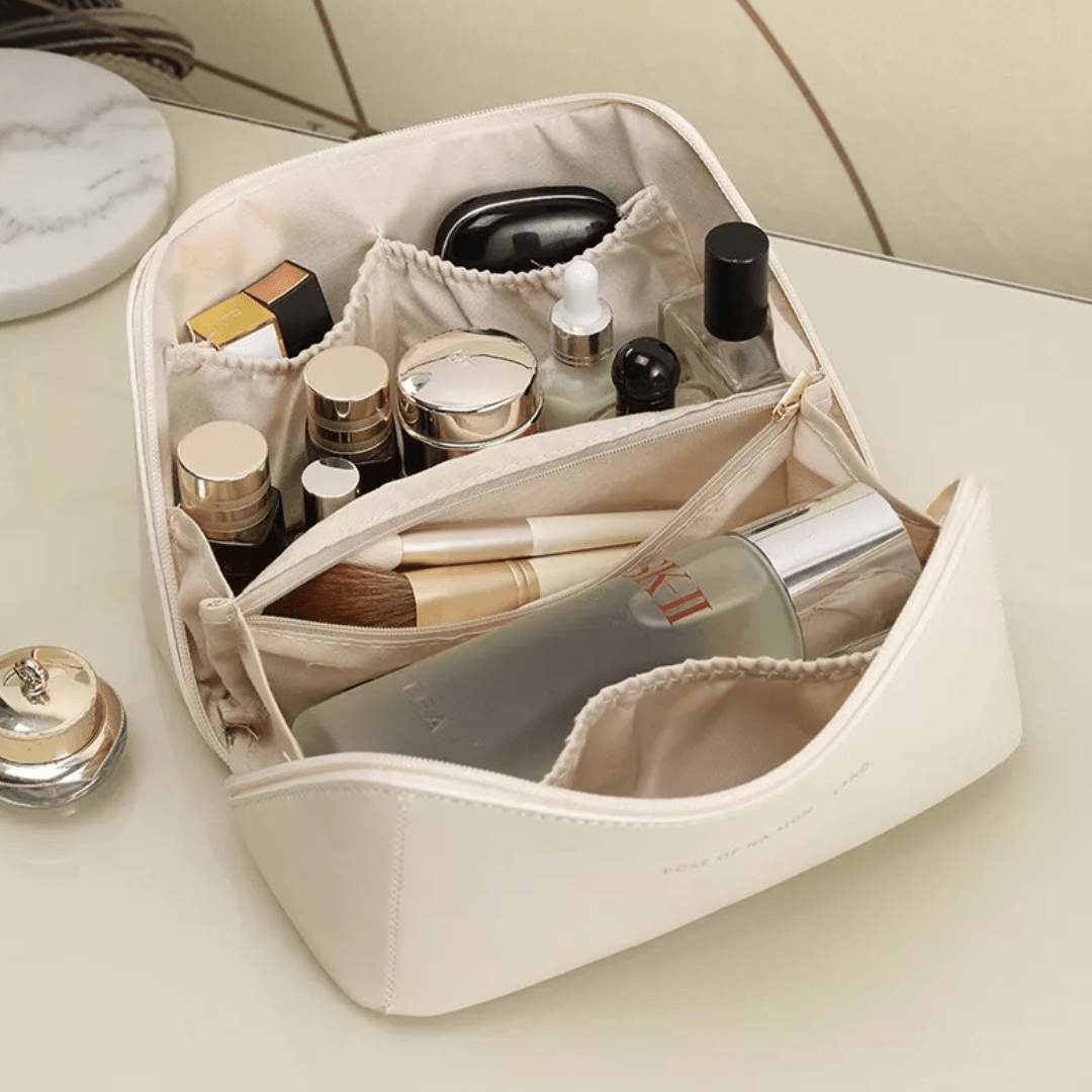 Neceser de Cuero Sintetico Con Varios Compartimentos - Muy Moderna Uruguay