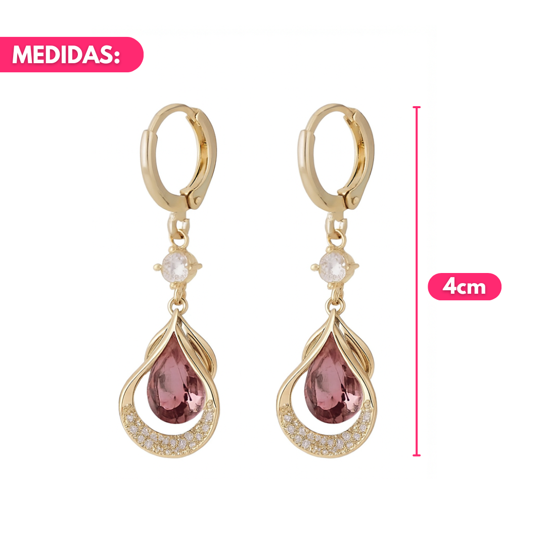 Caravanas con Diseño de Gota y Baño de Oro