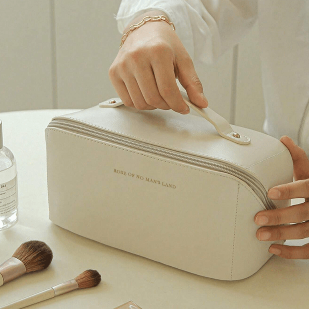 Neceser de Cuero Sintetico Con Varios Compartimentos - Muy Moderna Uruguay