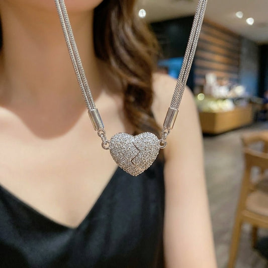 Collar de Corazon Magnético con Zirconias - Muy Moderna Uruguay