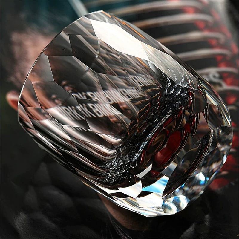Foto de detalle del proveedor: facetas del vaso de cristal K9 y base gruesa tallada
