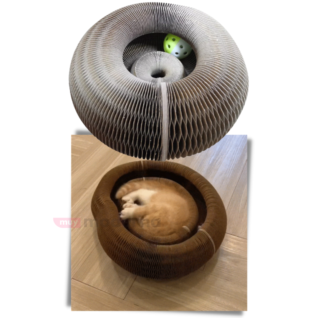Scratchy Rascador con Pelota para Gatos