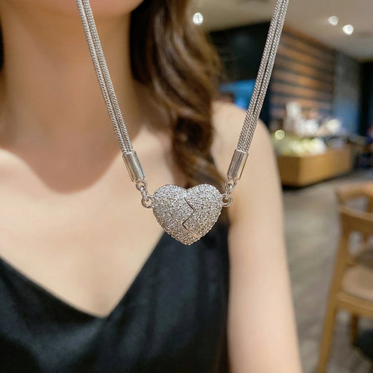 Collar de Corazon Magnético con Zirconias
