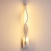 Lámpara Ondulada Estilo Nórdico de Pared